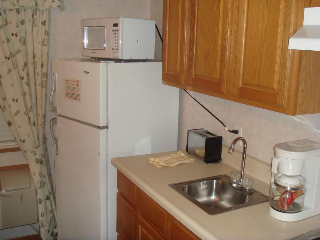Townhouse Inn & Suites Omaha Room photo