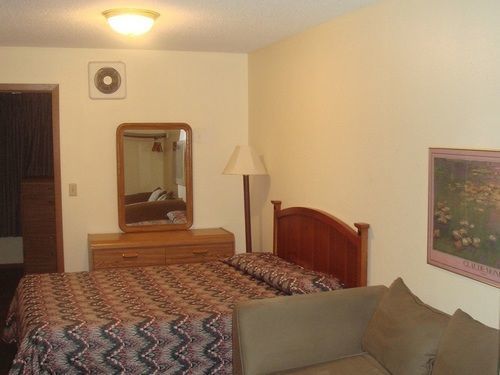 Townhouse Inn & Suites Omaha Exterior photo